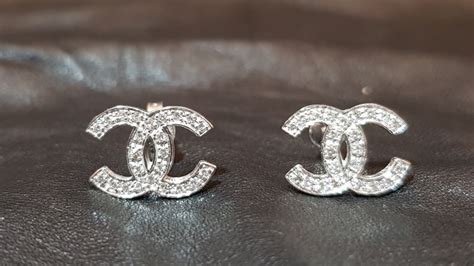 amazon orecchini chanel prezzo